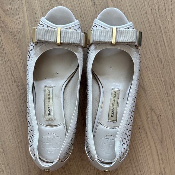 Diana Broussard Cream Flats with Gold Accents - Picture 1 of 6